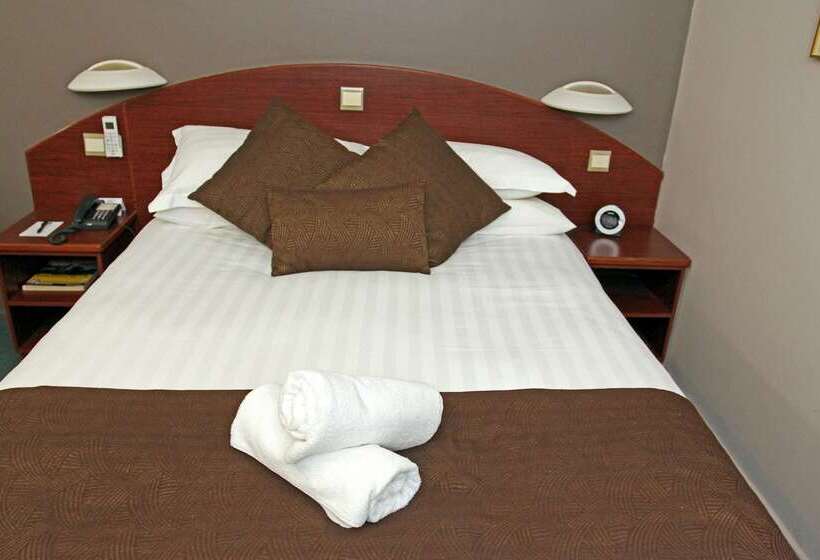 בית מלון כפרי Hospitality Esperance Surestay Collection By Best Western