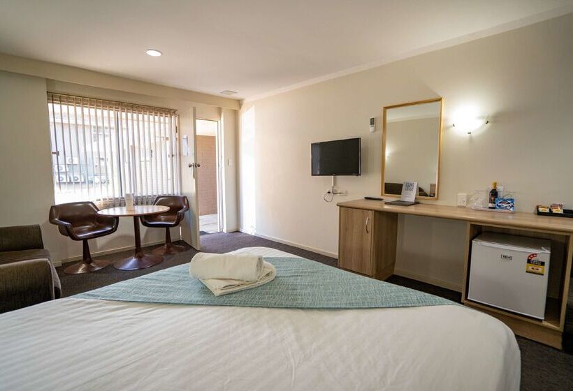 בית מלון כפרי Hospitality Esperance Surestay Collection By Best Western