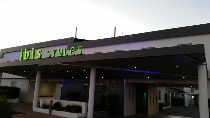 בית מלון כפרי Ibis Styles Broken Hill