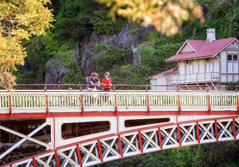 هتل Mercure Launceston