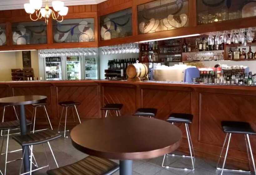 Отель Mercure Port Of Echuca