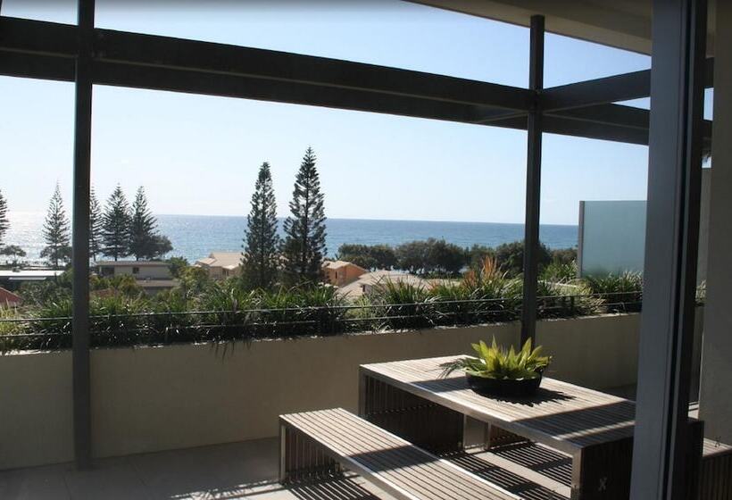 هتل Nautilus Beachfront Villas & Spa