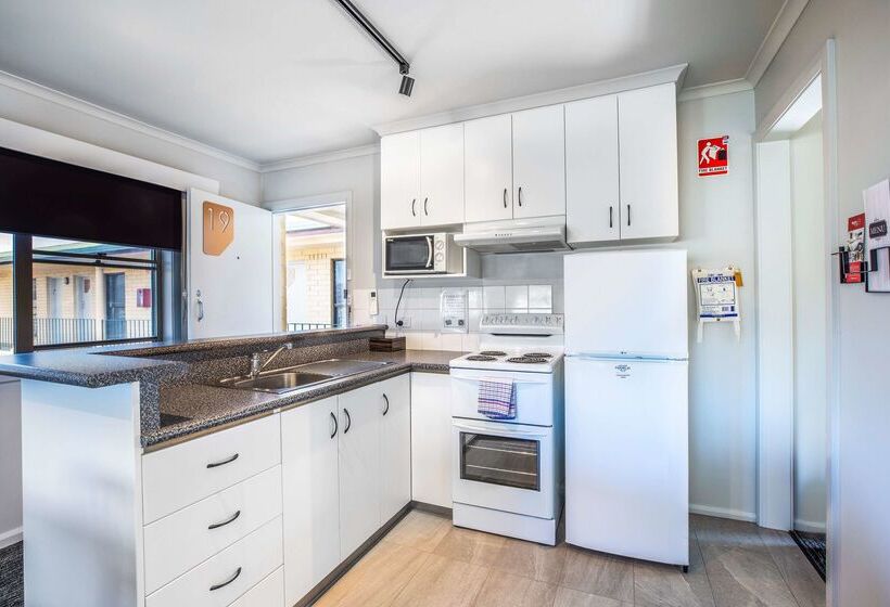 هتل Nightcap At Riverside