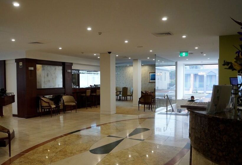 هتل Noah S On The Beach