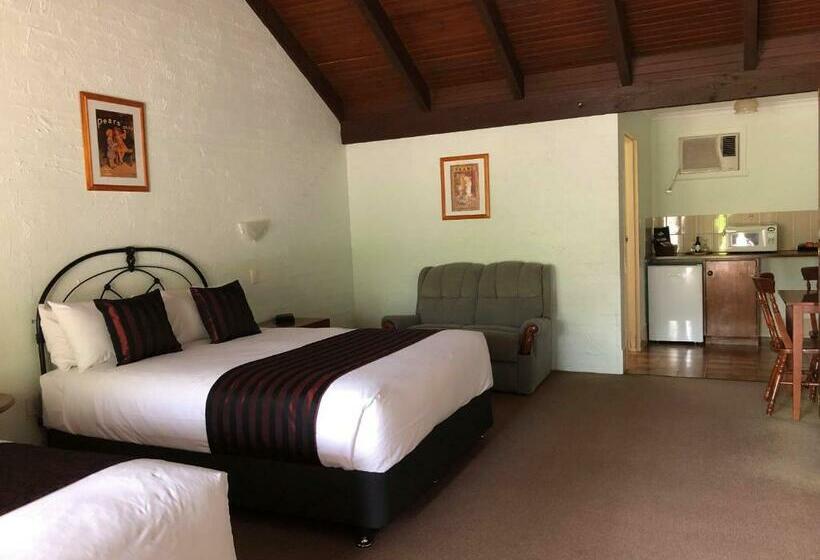 ホテル Olde Horsham Motor Inn