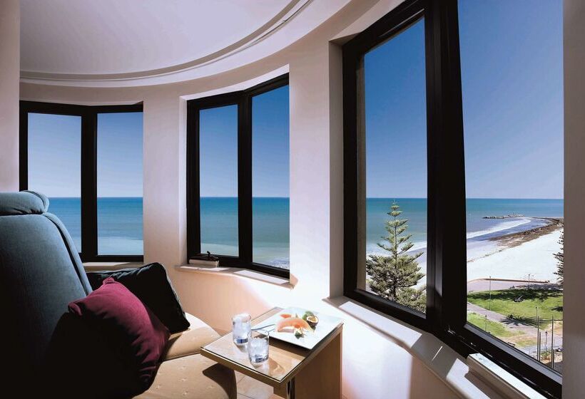 هتل Stamford Grand Adelaide