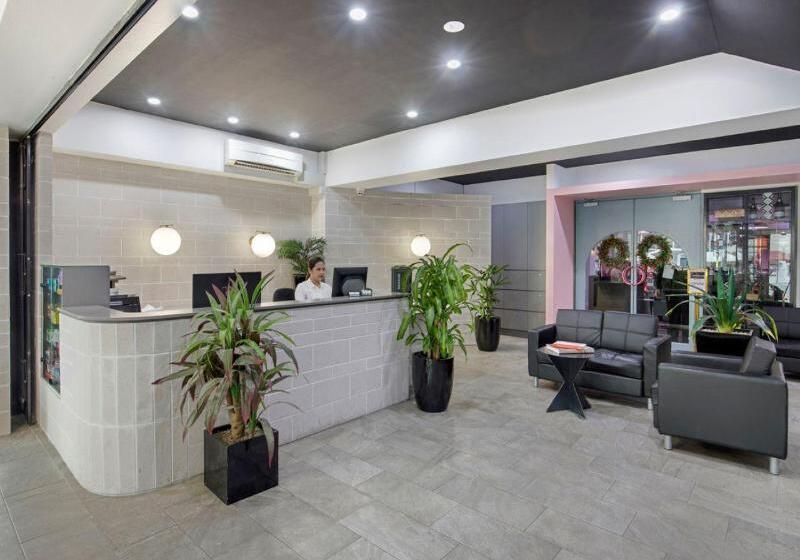 هتل The Metropolitan Spring Hill