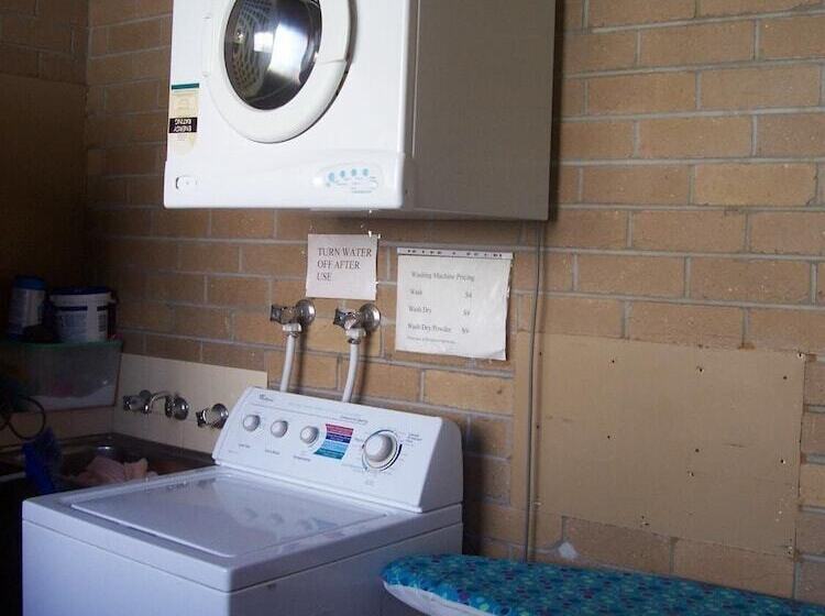 فندق Town Centre Motor Inn