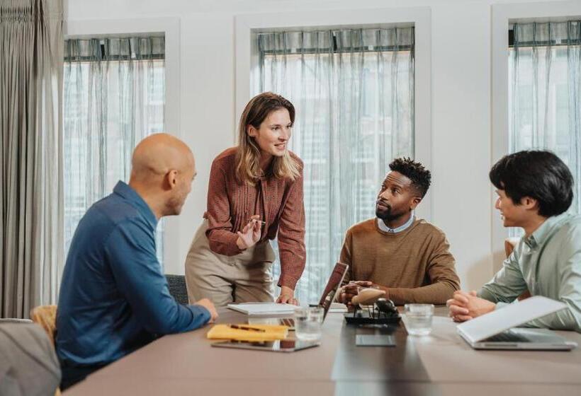 בית מלון כפרי Voco Brisbane City Centre, An Ihg