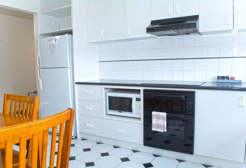 فندق على الطريق Alexander Motor Inn