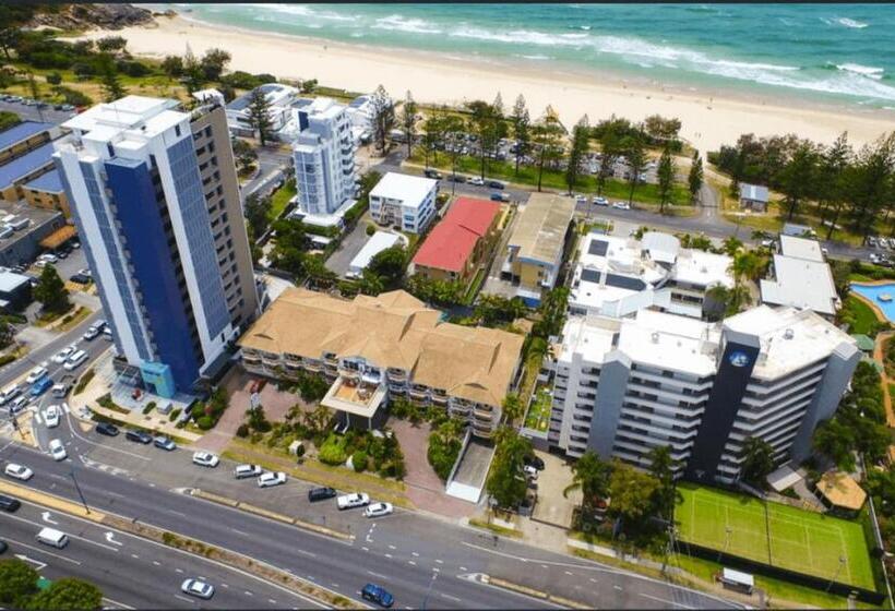 استراحتگاه Outrigger Burleigh