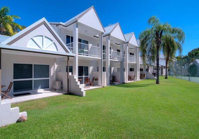 استراحتگاه Titree Village Holiday Apartments