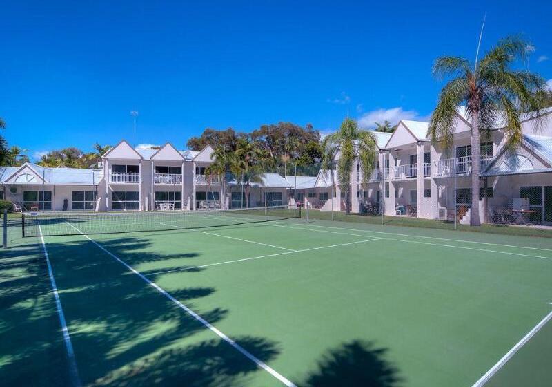 استراحتگاه Titree Village Holiday Apartments