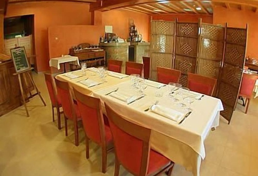 Aparthotel Llempó