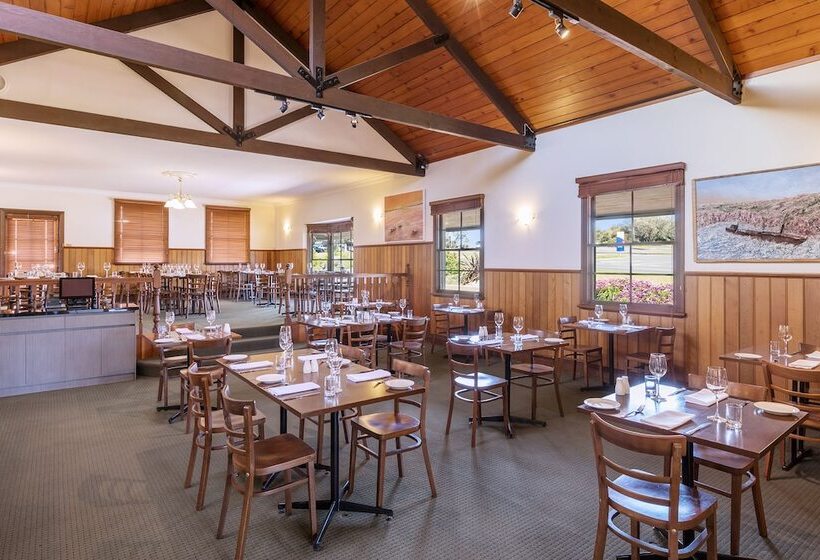 בית מלון כפרי Best Western Olde Maritime Motor Inn