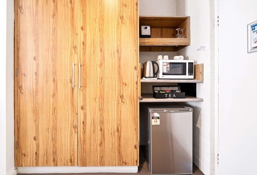 בית מלון כפרי Comfort Inn Coach & Bushmans