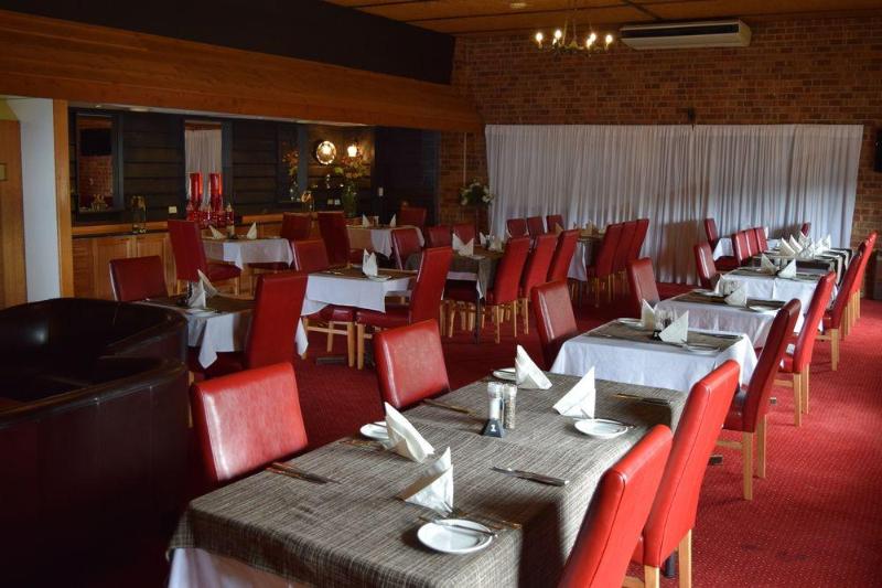 فندق Golden Age Motor Inn