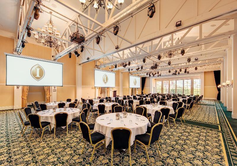 هتل Intercontinental Sanctuary Cove Resort, An Ihg