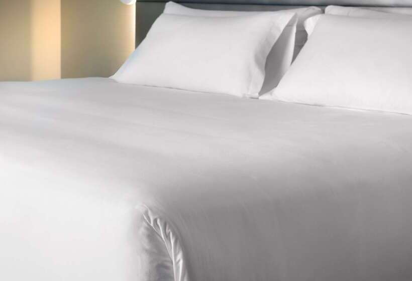 هتل NH City Buenos Aires