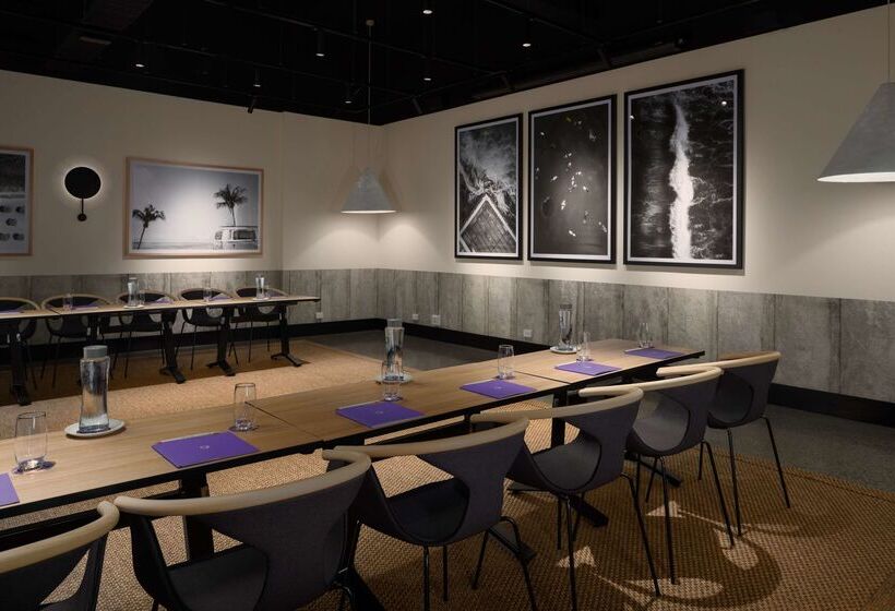 هتل Qt Gold Coast