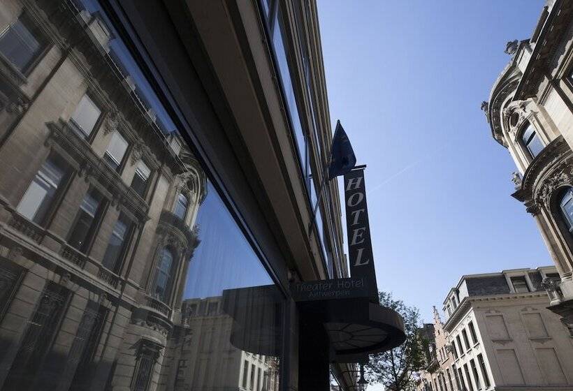 فندق Theater