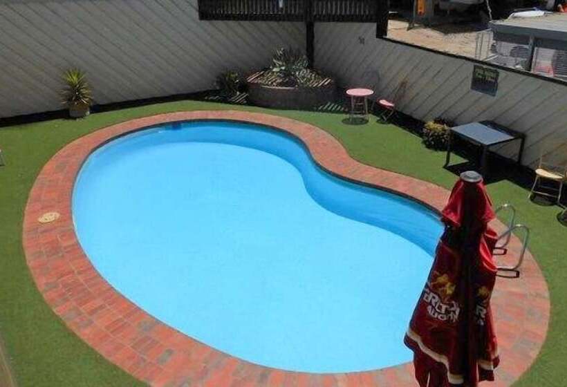 Мотель Travellers Rest Motor Inn Swan Hill