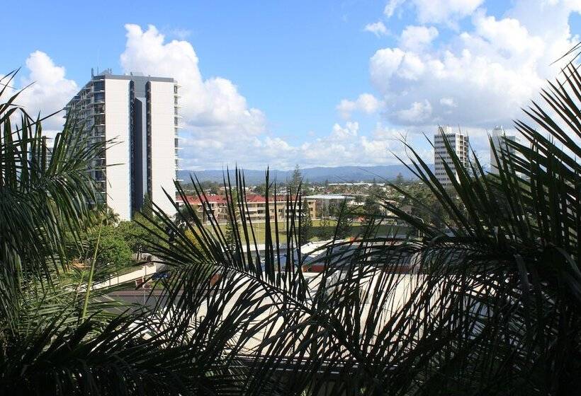 استراحتگاه Bunk Surfers Paradise International Backpacker Hostel