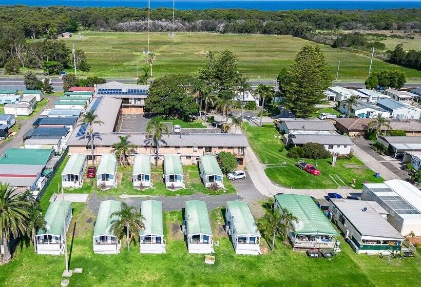 منتجع Lakeside Inn Illawarra