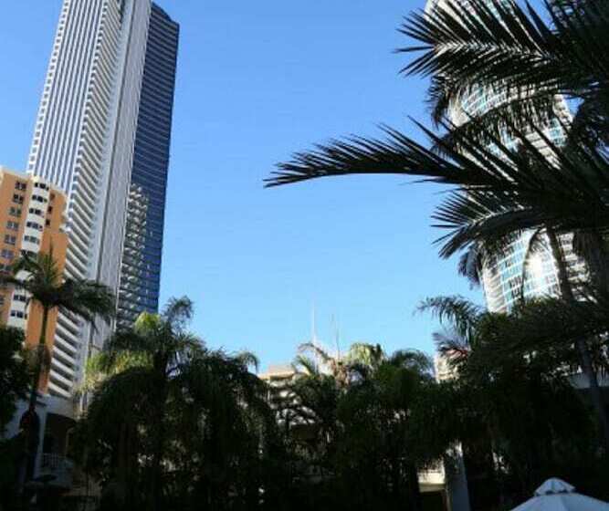 St Tropez Apartments