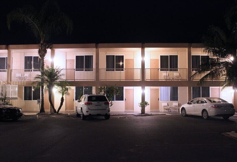 Swan Hill Resort