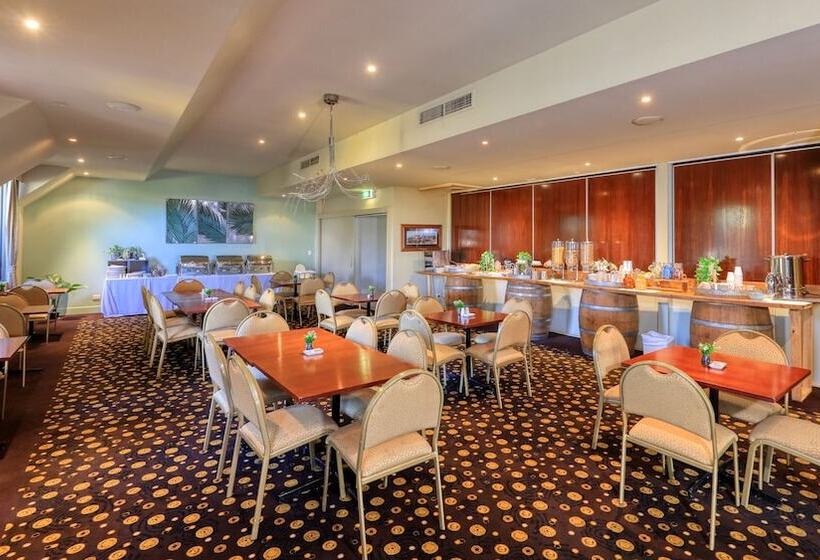 Swan Hill Resort