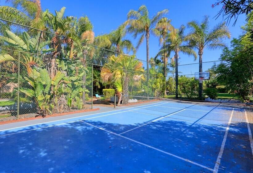 Swan Hill Resort