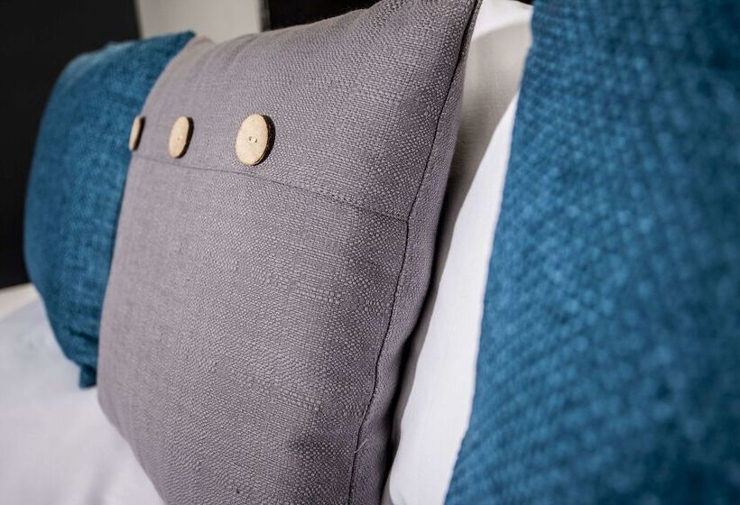 ホテル Avani Maseru