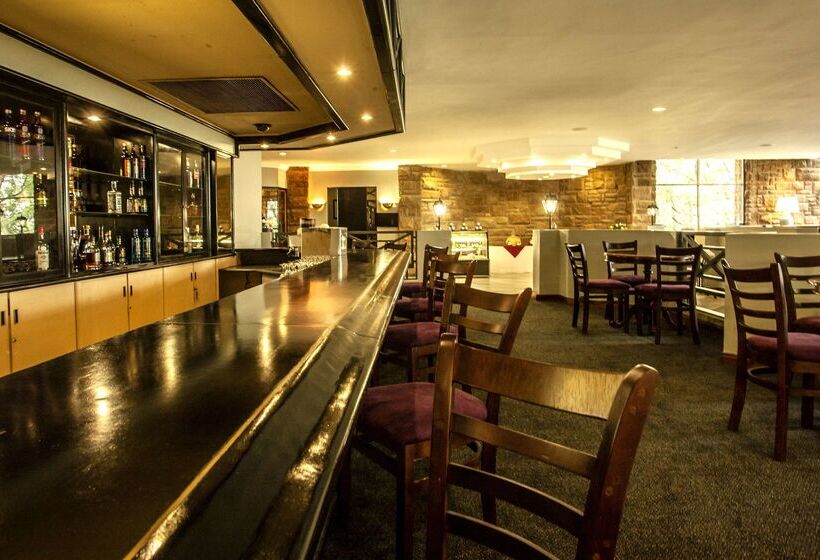 ホテル Avani Maseru