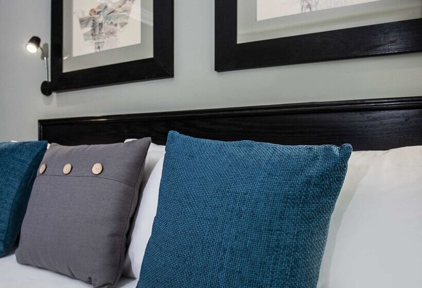 ホテル Avani Maseru