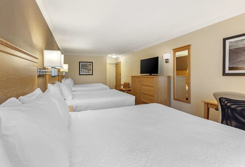 Отель Best Western Plus Cobourg Inn & Convention Centre