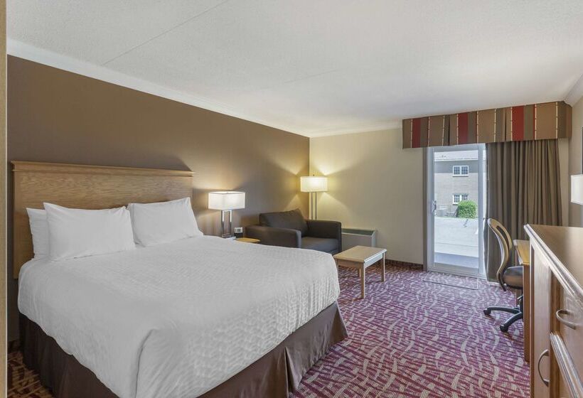 Отель Best Western Plus Cobourg Inn & Convention Centre