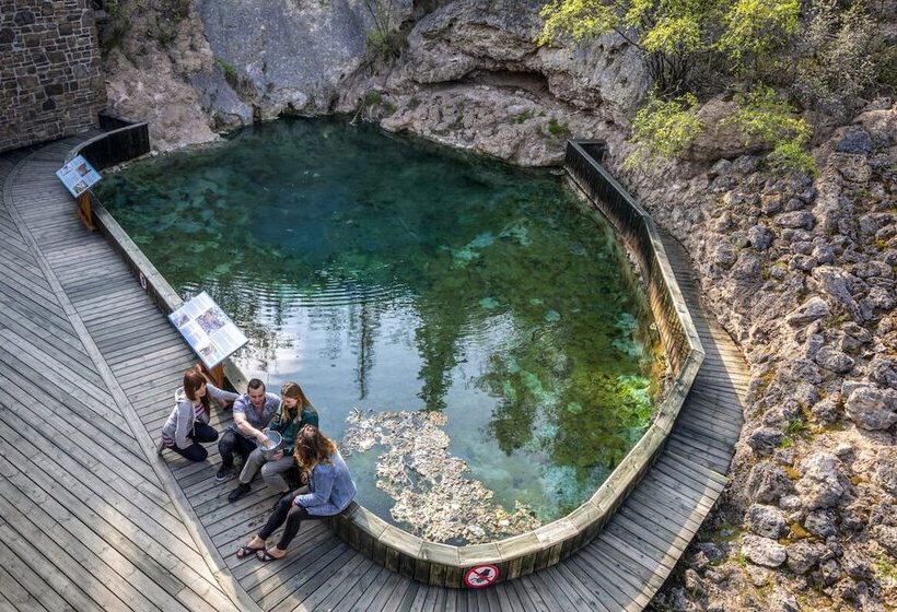 هتل Bow View Lodge