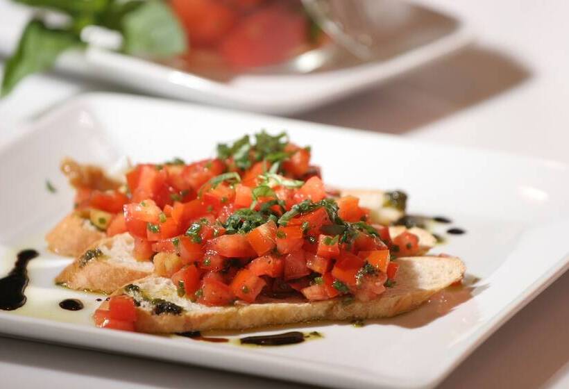 Отель Chicoutimi, Affilié à Hyvi