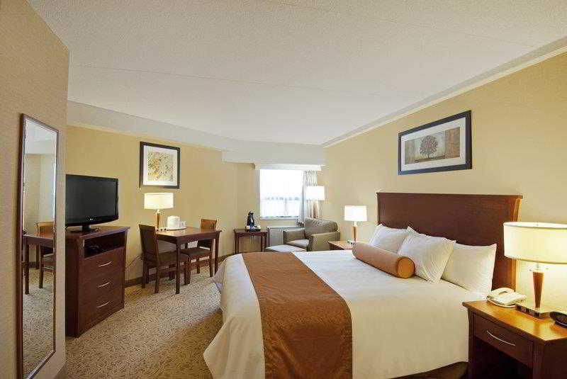 هتل Quality Inn