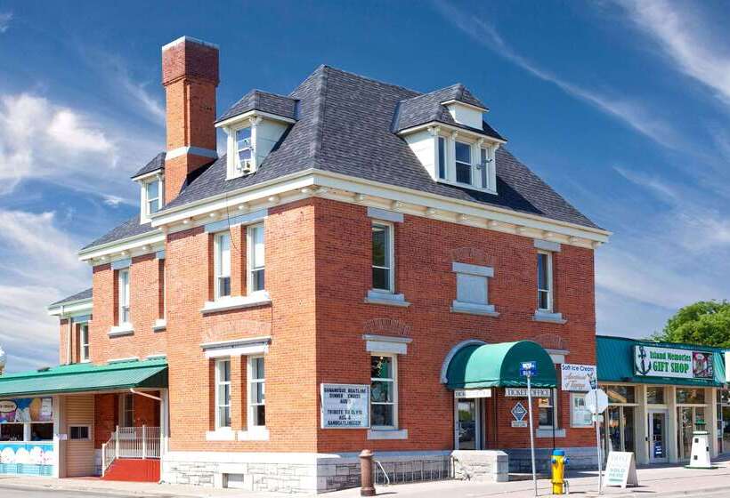 酒店 Ramada By Wyndham Gananoque Provincial Inn