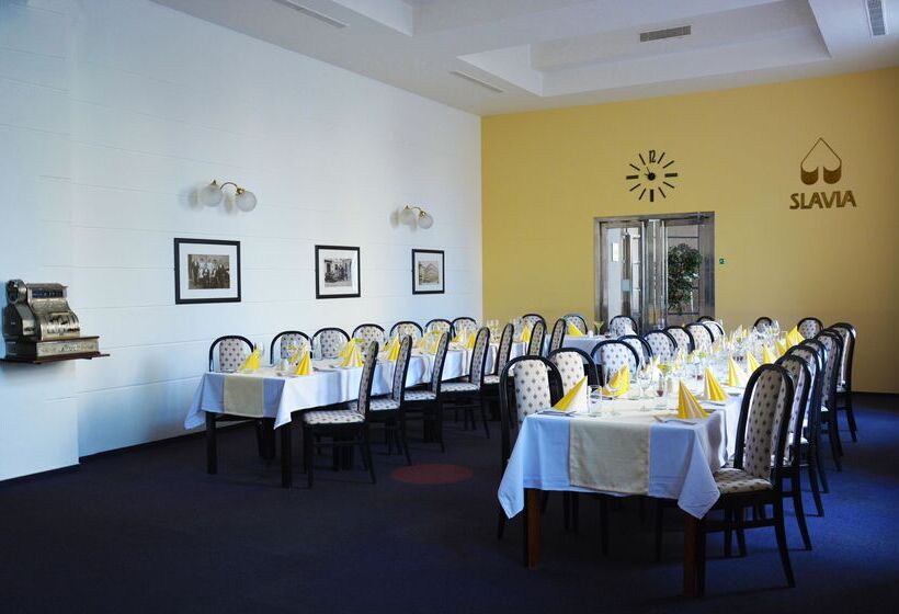 هتل Slavia