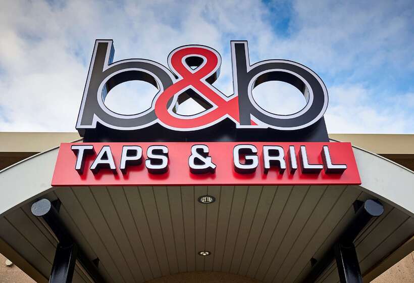 هتل Best Western Plus Guildwood Inn