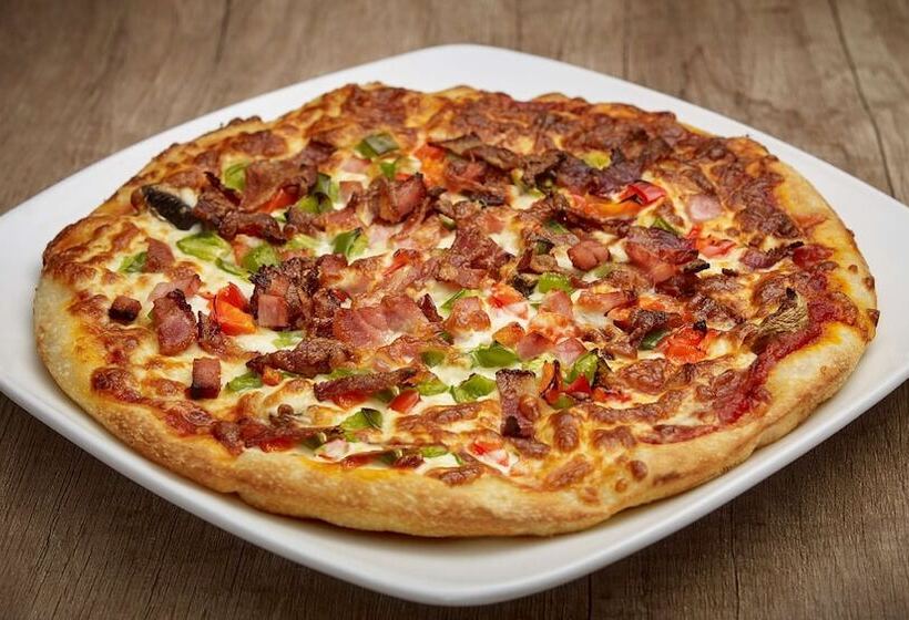 هتل Best Western Plus Guildwood Inn