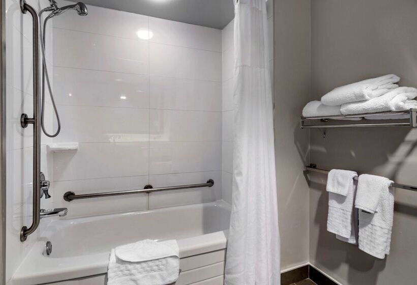 هتل Best Western Plus Vancouver Airport