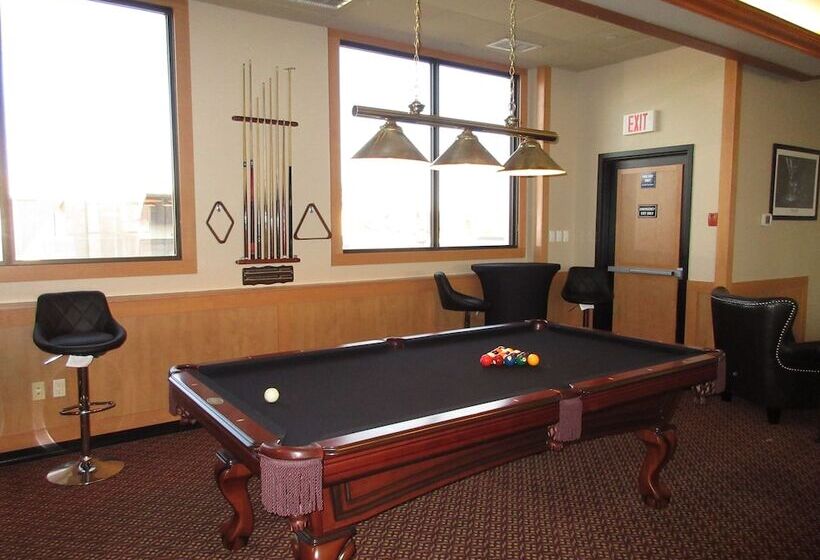 בית מלון כפרי Border Inn And Suites Lloydminster