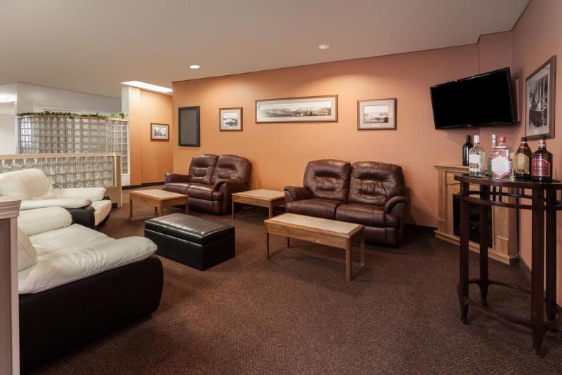 هتل Crowne Plaza Saint John Harbour View, An Ihg