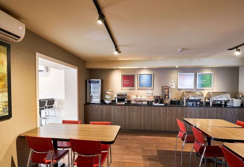 Отель Comfort Inn