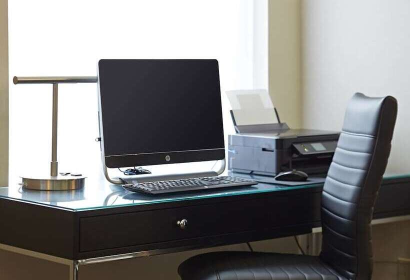 هتل Comfort Inn