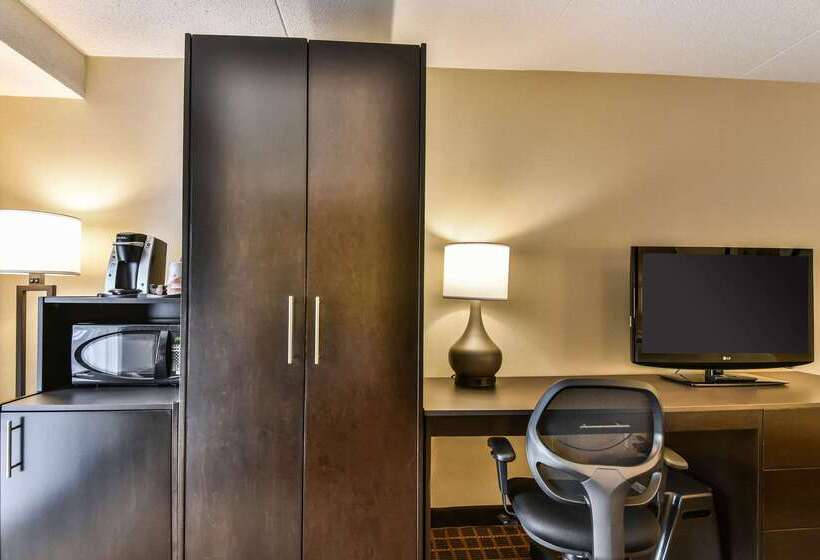 هتل Comfort Inn